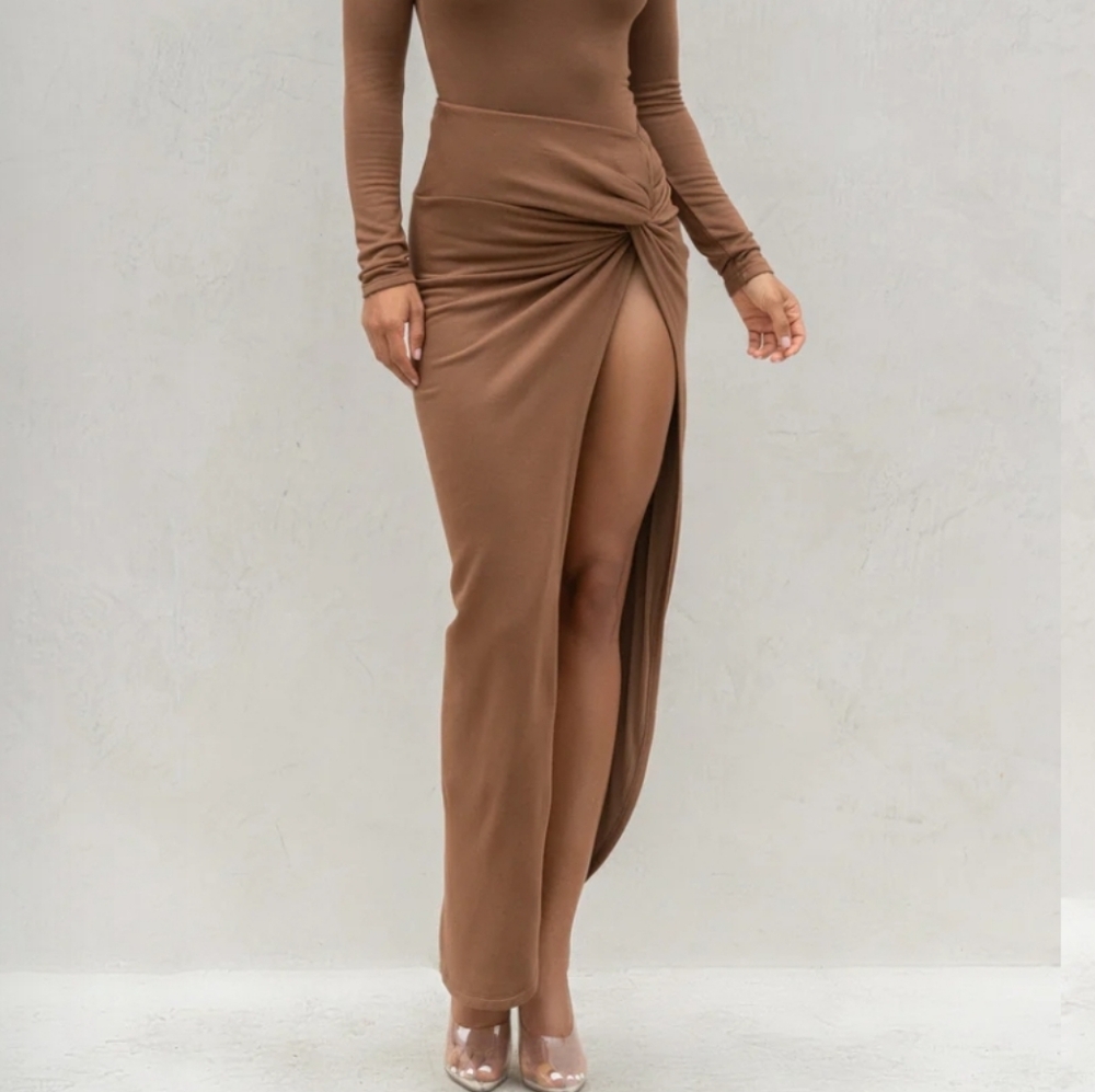 Tall Girl Friendly Maxi Skirt B2